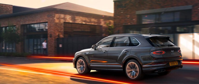 2022 Carnival Standard blind-spot & forward collision avoidance